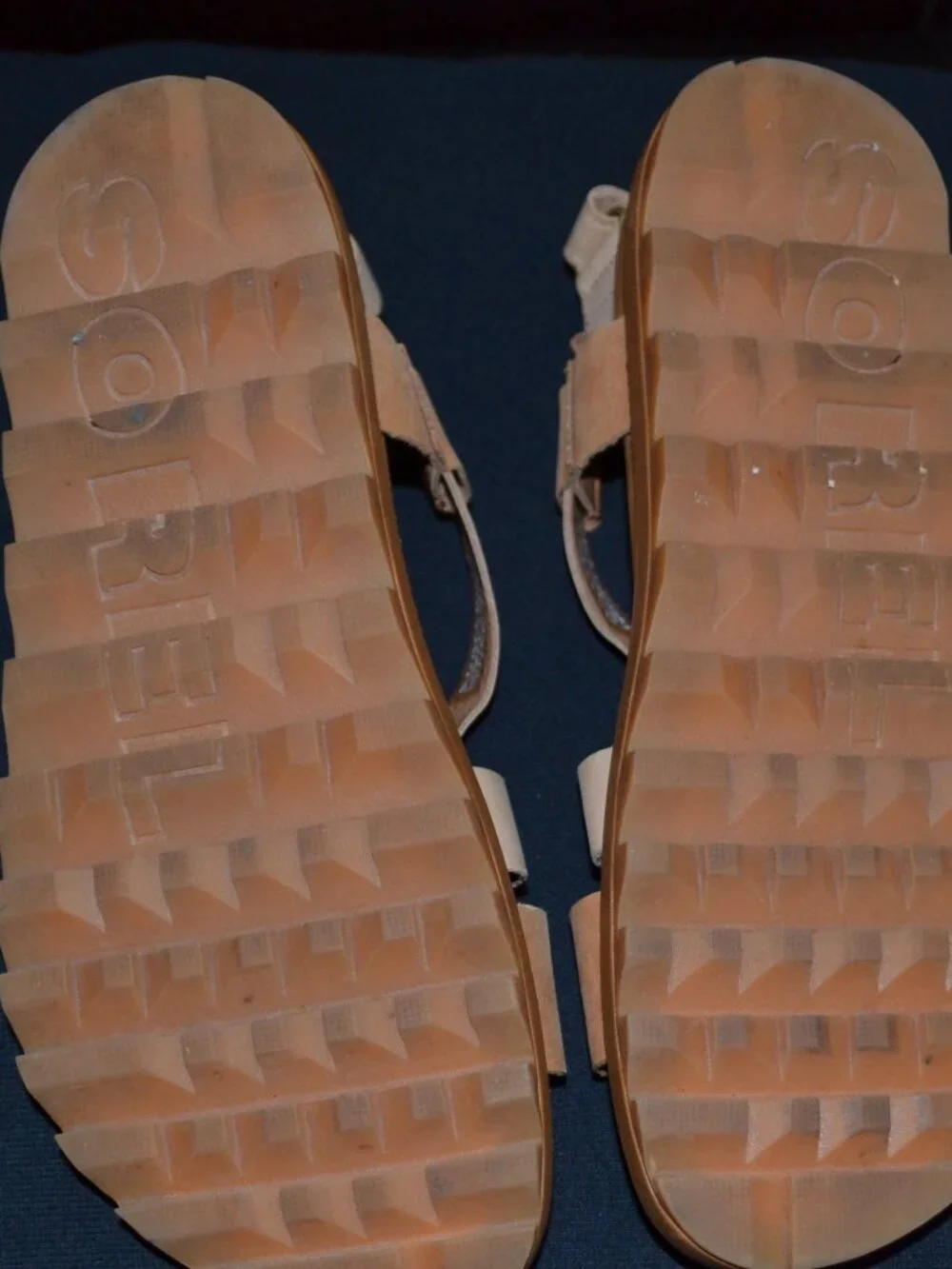 Sorel Roaming Criss Cross sandals